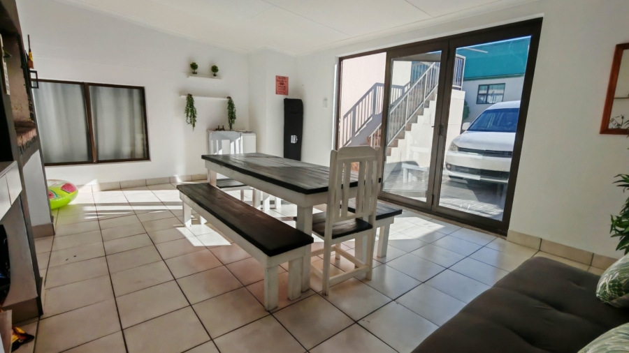 5 Bedroom Property for Sale in Twee Kuilen Western Cape